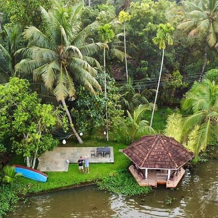 Sunsets And Palm Trees Bed and Breakfast Alappuzha Εξωτερικό φωτογραφία