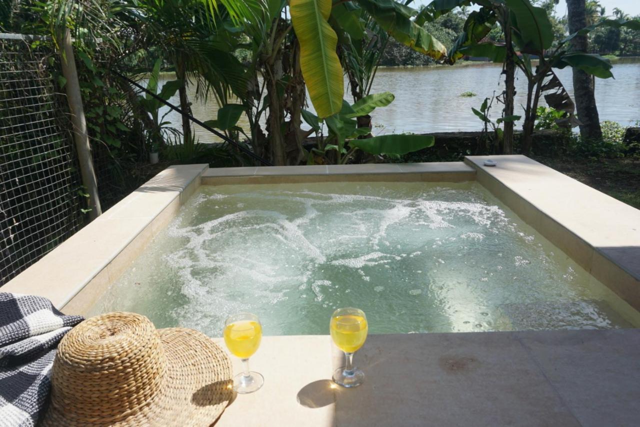 Sunsets And Palm Trees Bed and Breakfast Alappuzha Εξωτερικό φωτογραφία