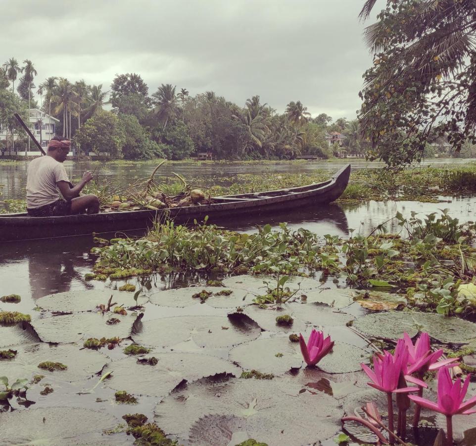 Sunsets And Palm Trees Bed and Breakfast Alappuzha Εξωτερικό φωτογραφία
